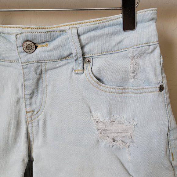 Guess Light Wash Destroyed Cuffed Denim Shorts - Picture 5 of 16